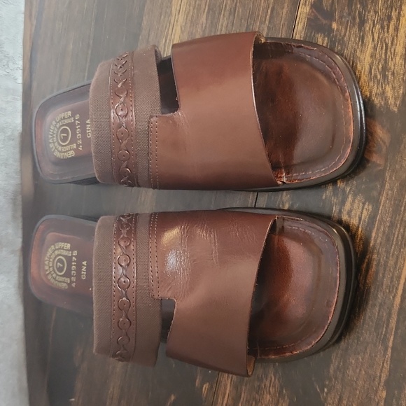 Romano Gina women’s slip on leather sandals size 7 - Picture 3 of 10